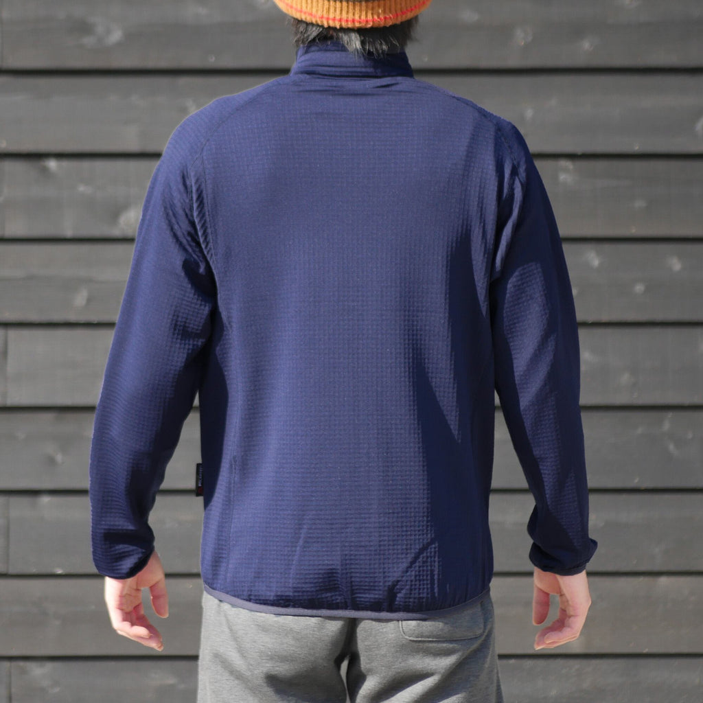 UN2000 Light weight fleece jacket