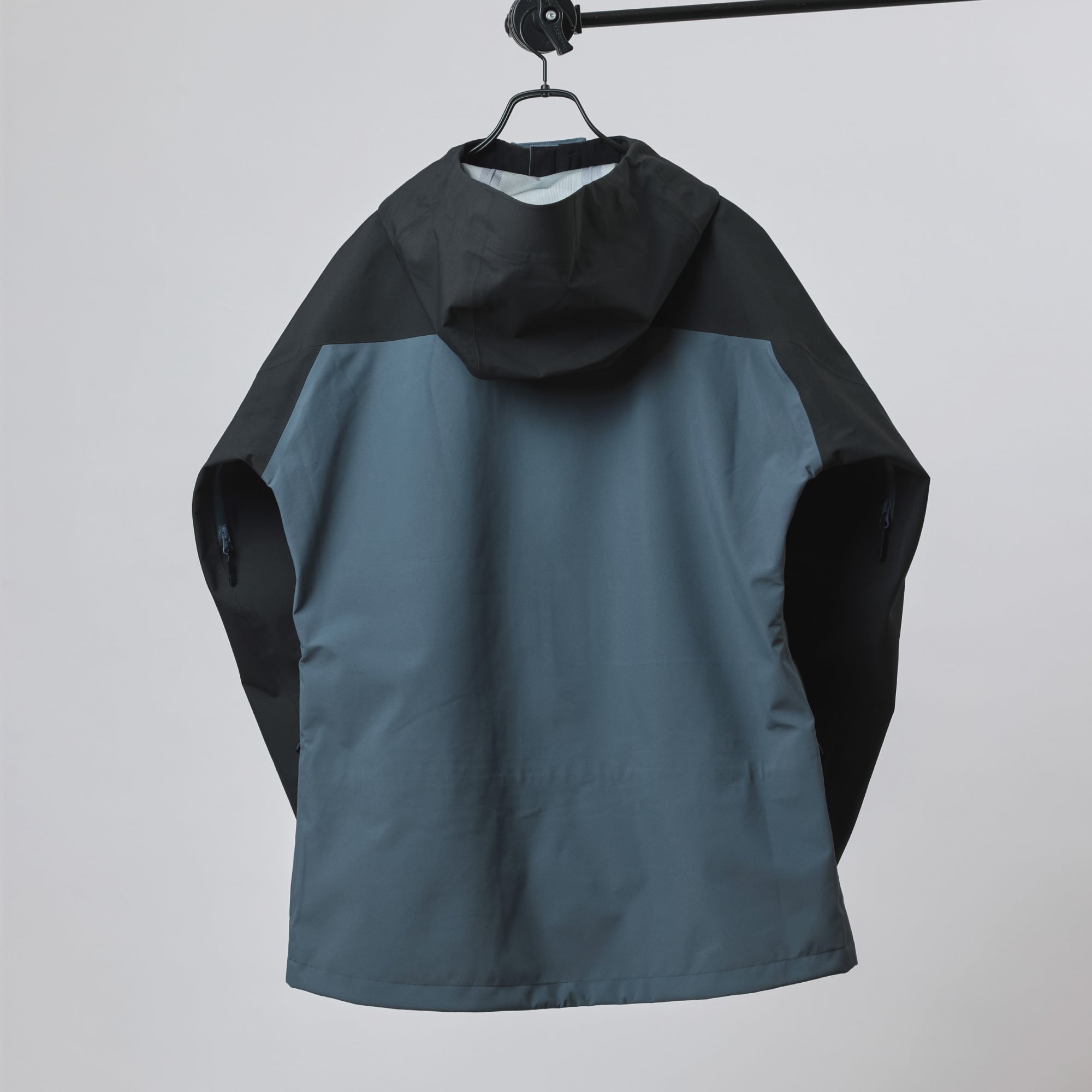 2025-2026 // GENTLE JACKET